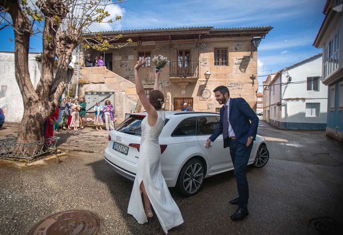 Boda en el Juzgado de Paz de Ares (A Coruña) y en la Casa de la Tía Julita