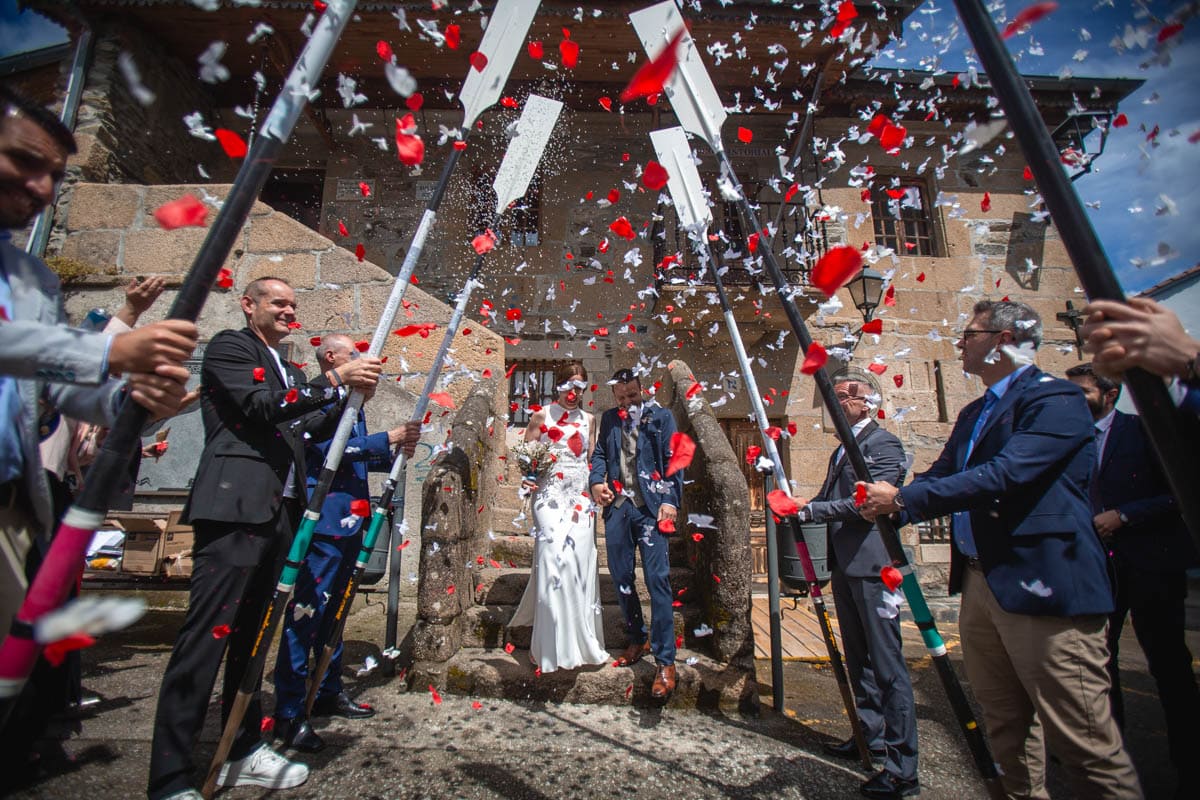 Boda en el Juzgado de Paz de Ares (A Coruña) y en la Casa de la Tía Julita