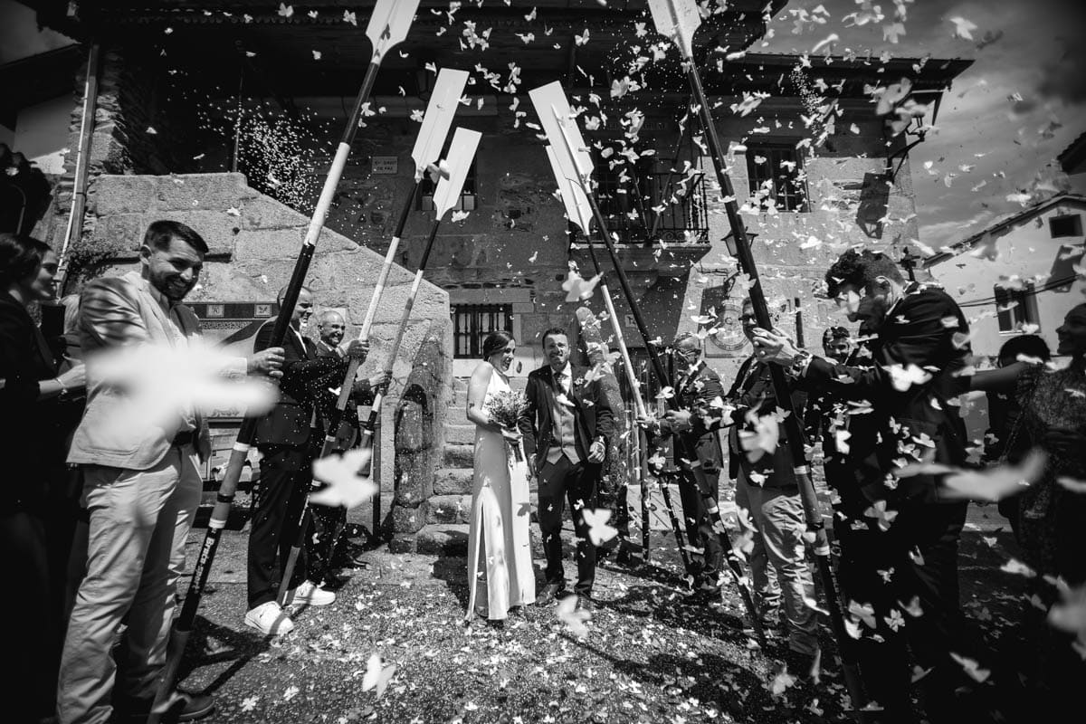 Boda en el Juzgado de Paz de Ares (A Coruña) y en la Casa de la Tía Julita