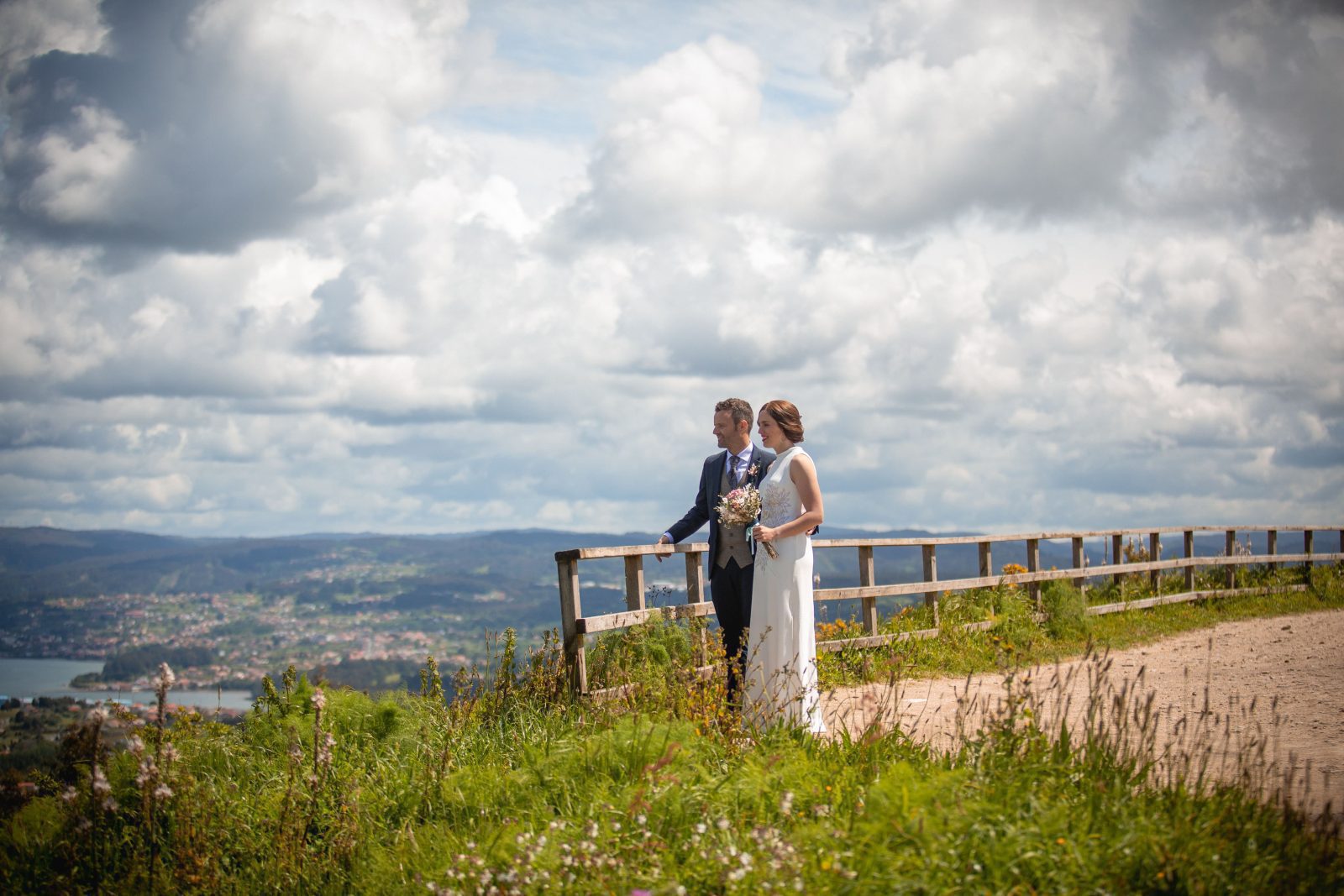 Boda en el Juzgado de Paz de Ares (A Coruña) y en la Casa de la Tía Julita