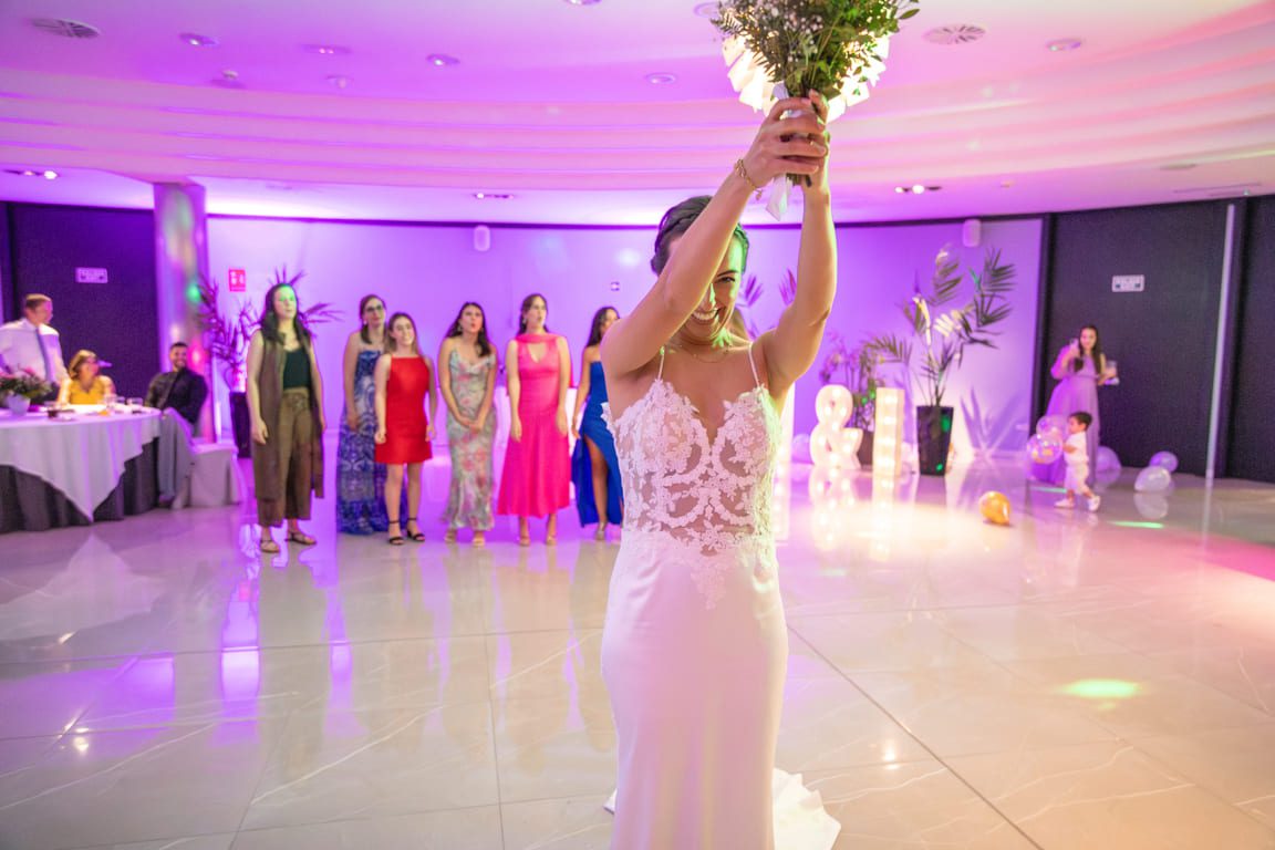 Boda de I&H en el hotel Attica 21 en Coruña: una celebración llena de alegría y felicidad.