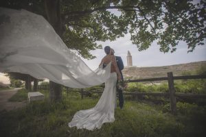 Post Boda en Coruña de I&H en los alrededores de la Torre de Hércules