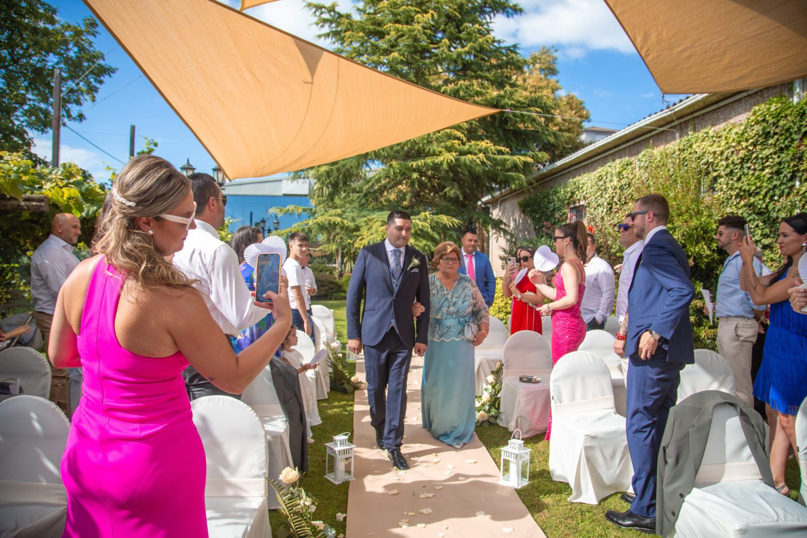 La boda en el Hotel Sena de Caldas de Reis en Pontevedra, de L&C, fue una celebración llena de encanto y alegría.
