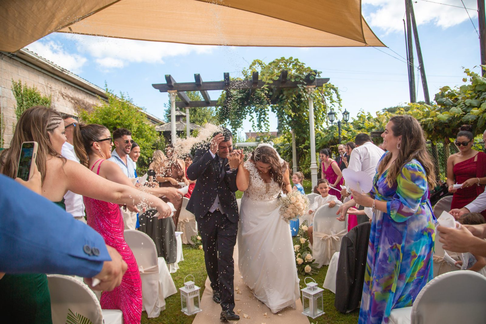La boda en el Hotel Sena de Caldas de Reis en Pontevedra, de L&C, fue una celebración llena de encanto y alegría.
