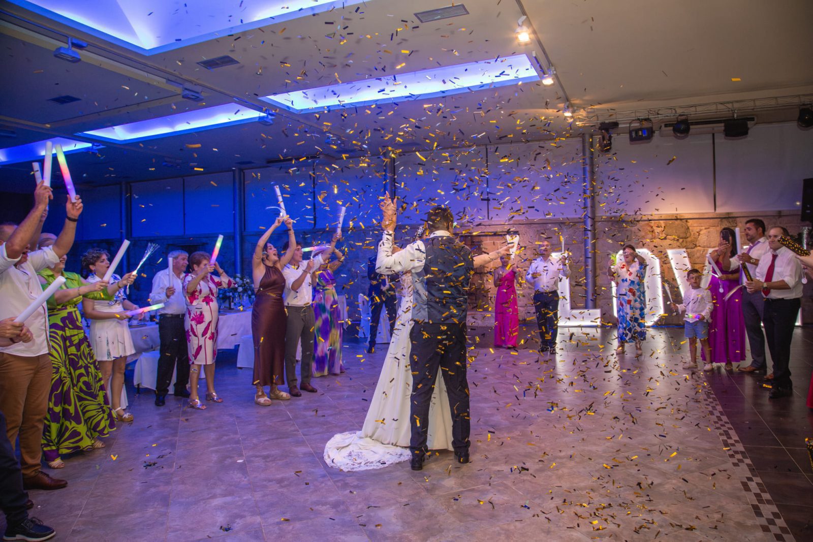 La boda en el Hotel Sena de Caldas de Reis en Pontevedra, de L&C, fue una celebración llena de encanto y alegría.