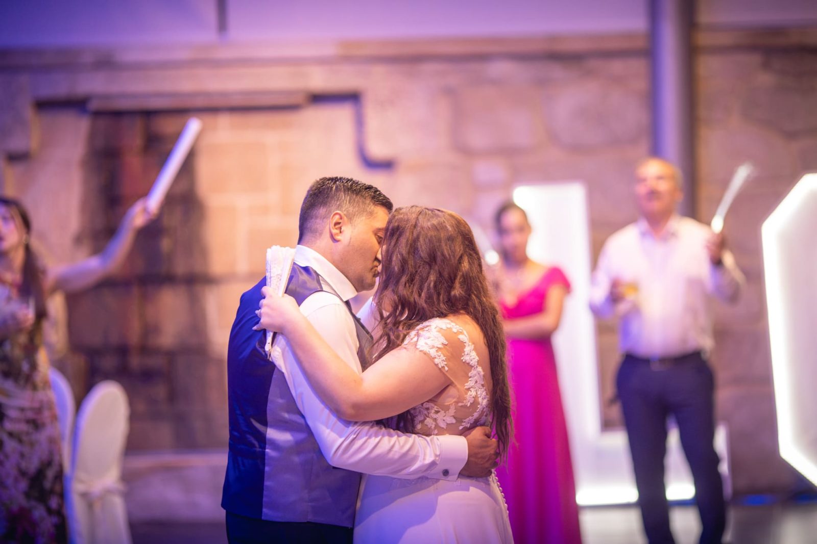 La boda en el Hotel Sena de Caldas de Reis en Pontevedra, de L&C, fue una celebración llena de encanto y alegría.