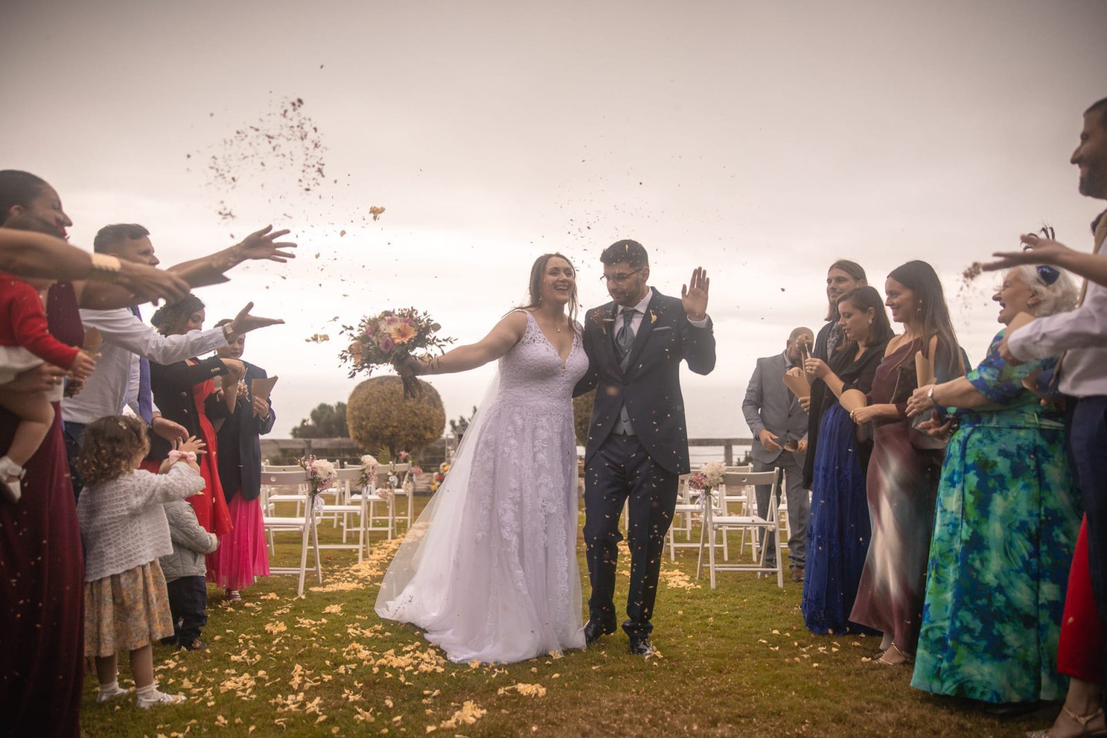 La boda en el restaurante Costa Caión, de D&E, ubicado en A Coruña, fue una celebración extraordinaria llena de momentos inolvidables.