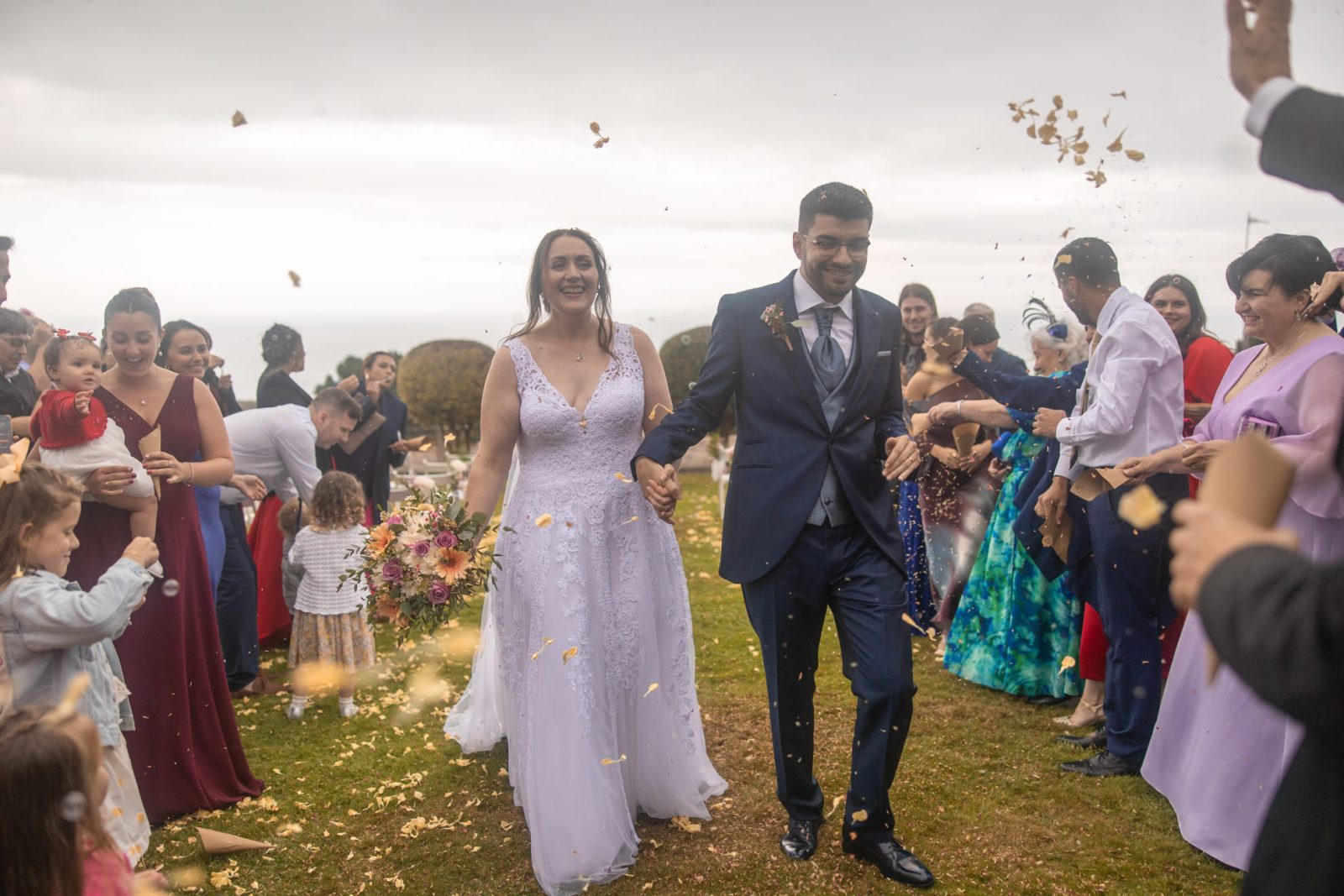 La boda en el restaurante Costa Caión, de D&E, ubicado en A Coruña, fue una celebración extraordinaria llena de momentos inolvidables.