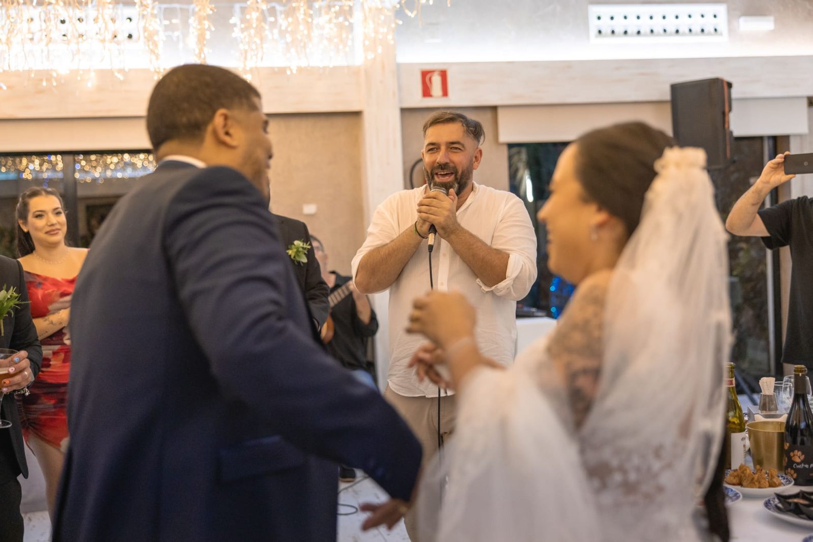 La boda en el Restaurante El Pantano de Coruña, de M&A  fue una celebración marcada por la alegría y la emoción de la pareja y sus seres queridos.