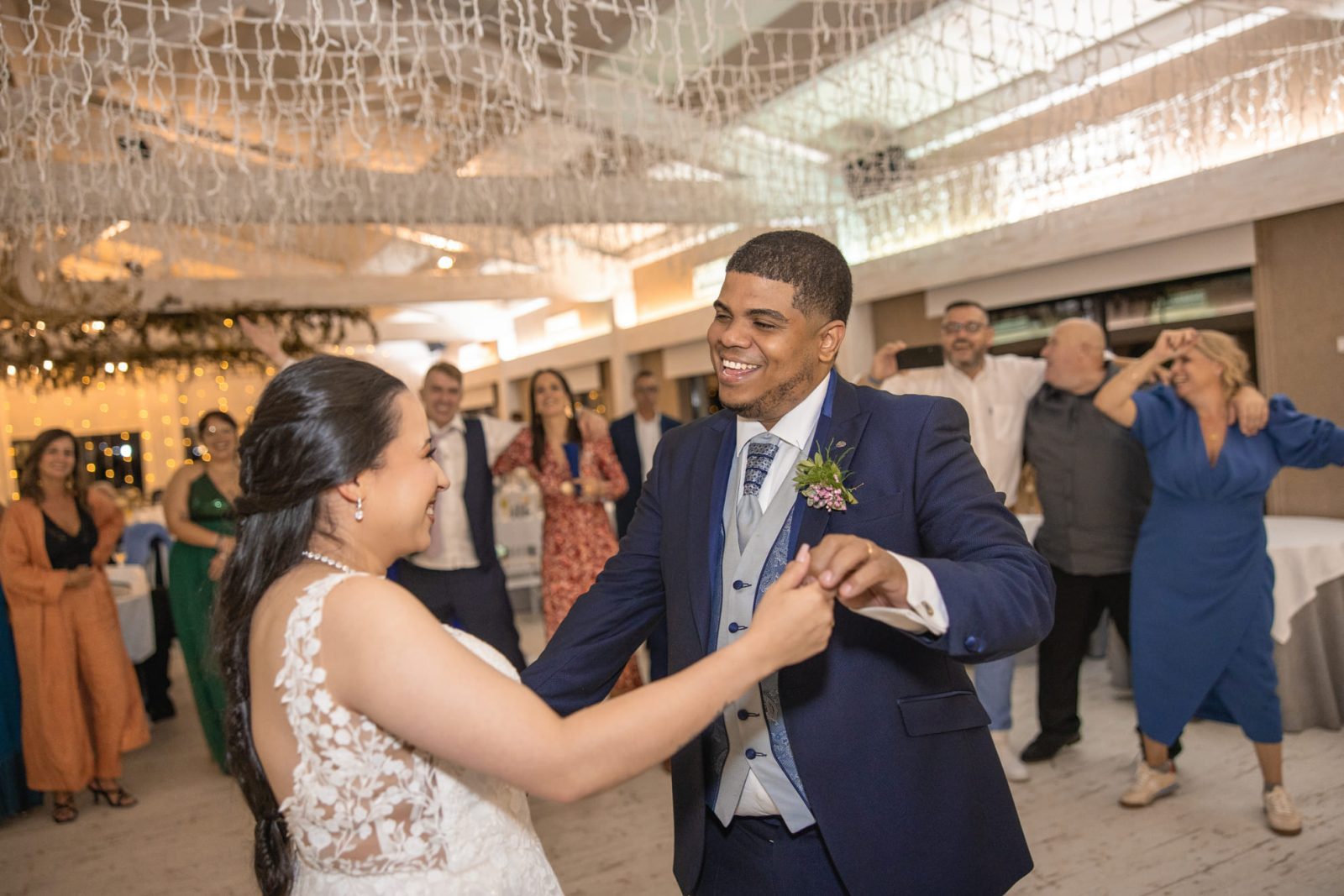 La boda en el Restaurante El Pantano de Coruña, de M&A  fue una celebración marcada por la alegría y la emoción de la pareja y sus seres queridos.
