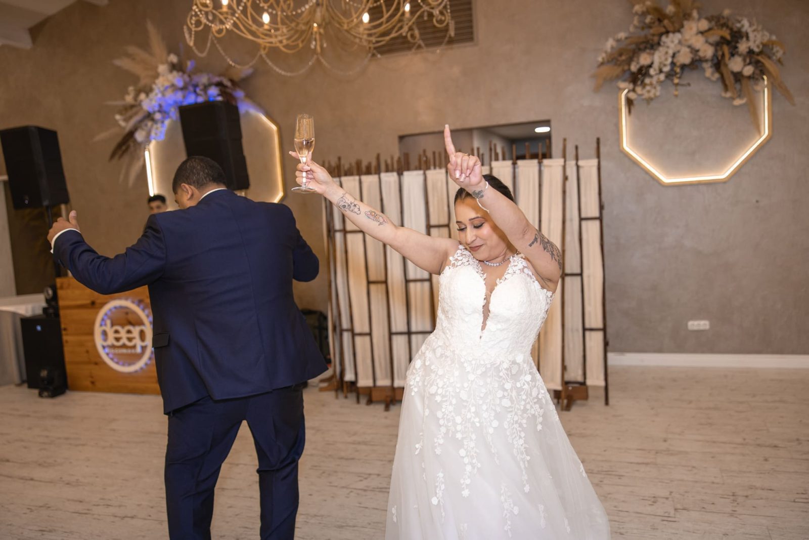 La boda en el Restaurante El Pantano de Coruña, de M&A  fue una celebración marcada por la alegría y la emoción de la pareja y sus seres queridos.