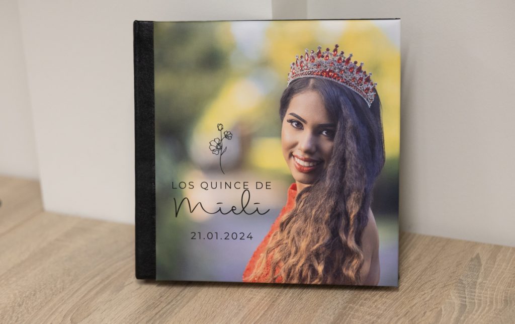 Un álbum personalizado de quinceañeras es la manera perfecta de darles vida.
