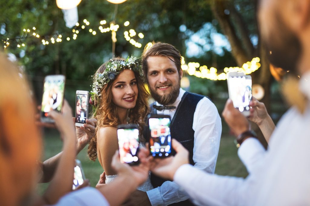 Los 20 Errores Sociales Más Comunes en una Boda (y Cómo Evitarlos