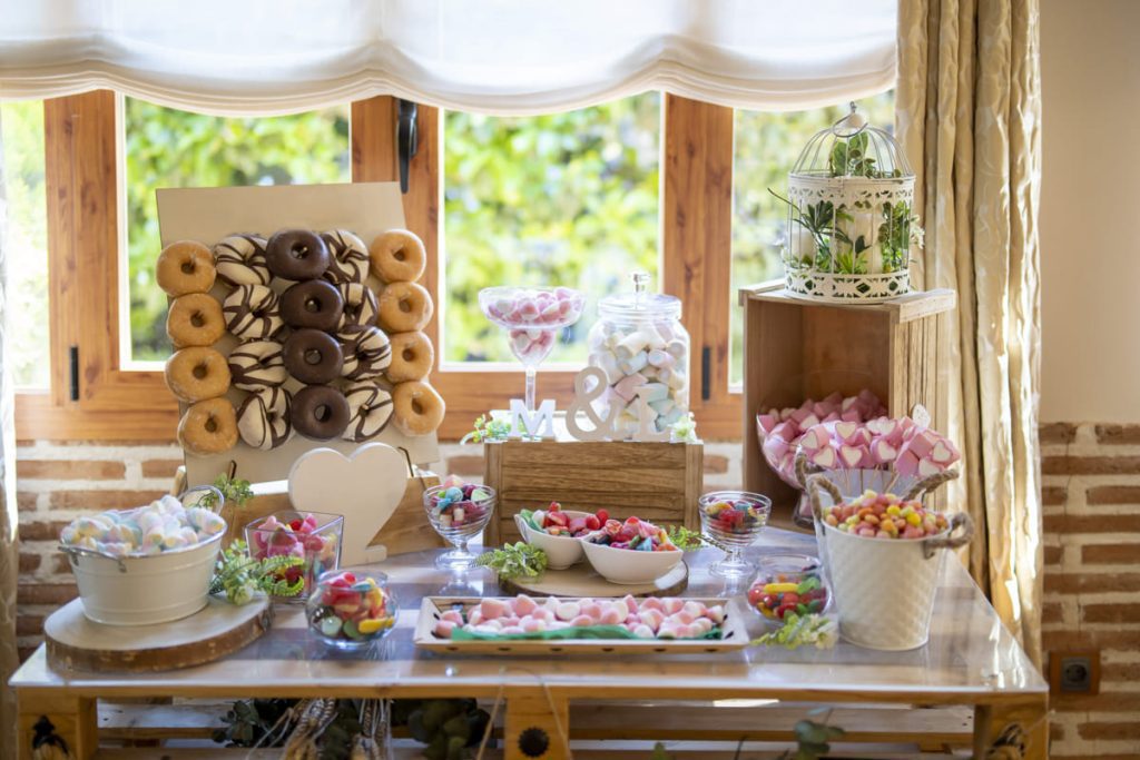 top de cosas en las que NO deberías invertir para tu boda (y en qué sí deberías hacerlo)