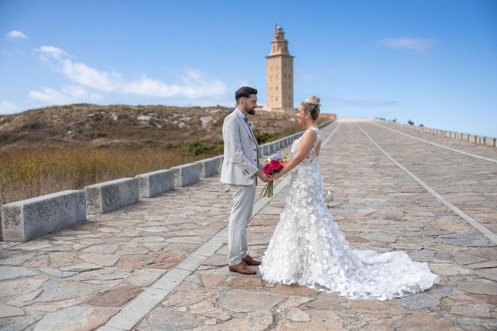 La boda de I&J en el Hotel Noa Boutique, en Oleiros, fue una auténtica wedding destination llena de significado y emoción.