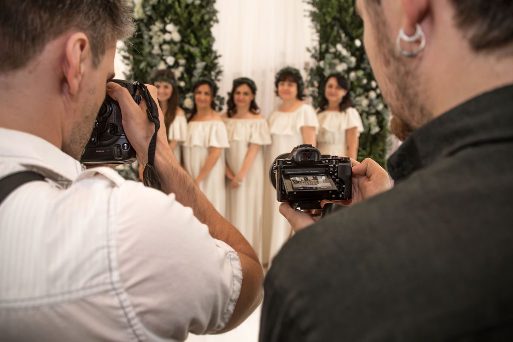 Por qué contratar un Videógrafo de Boda en Galicia no es un lujo, es una necesidad