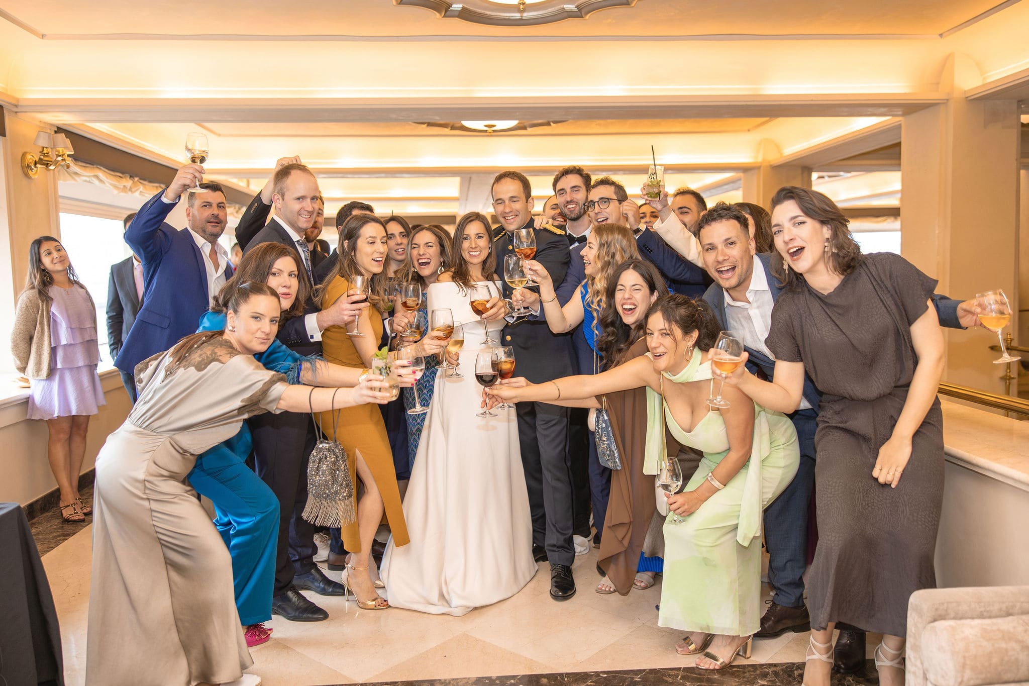 Boda en el Hotel Finisterre en A Coruña con vistas a la Marina desde el salón de celebración